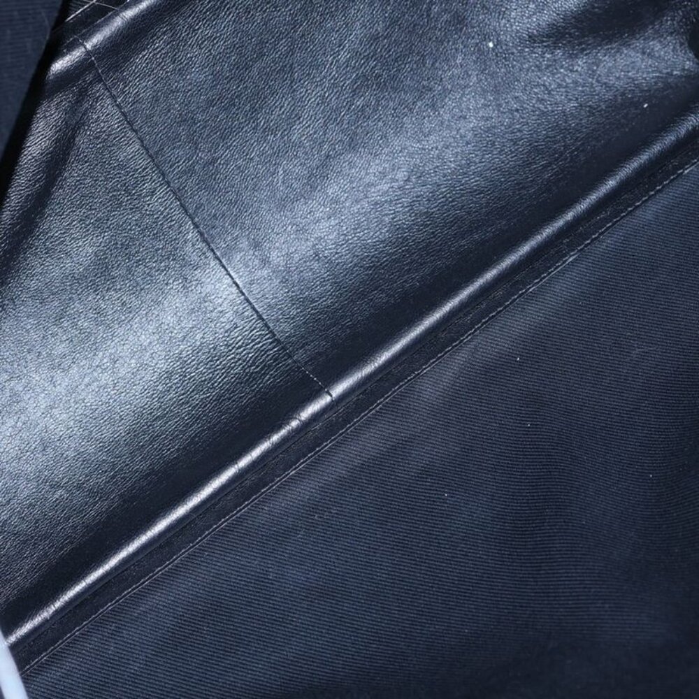 Saint Laurent Paris Rive Gauche Small Tote in Smooth Leather - Picture 4 of 6